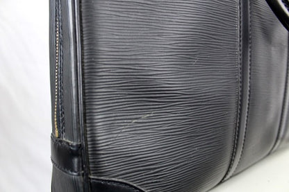 Louis Vuitton Porte Documents Epi
