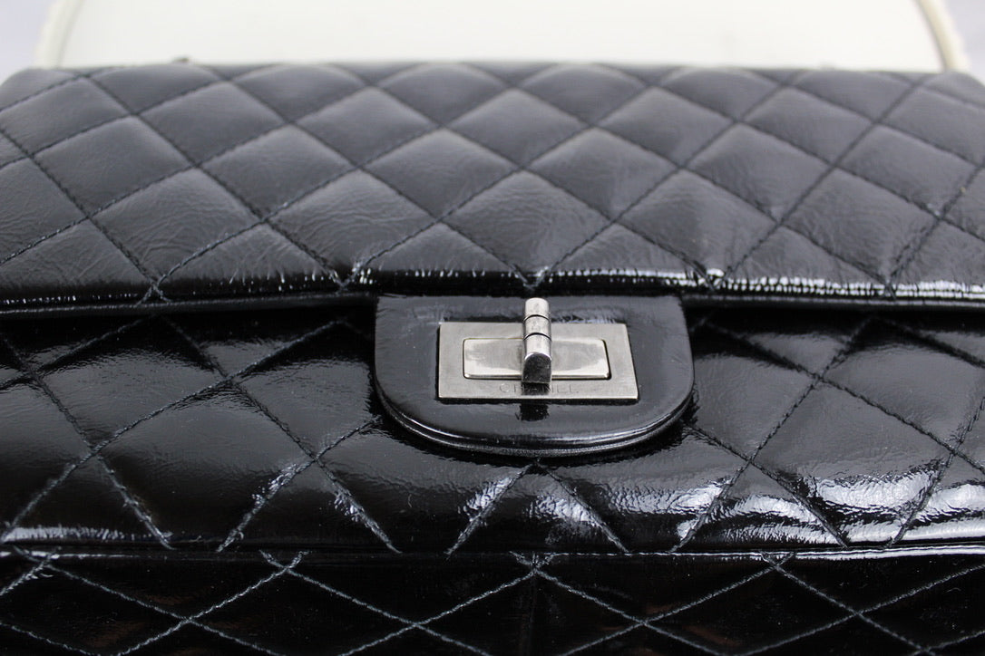 Chanel 2.55 Reissue