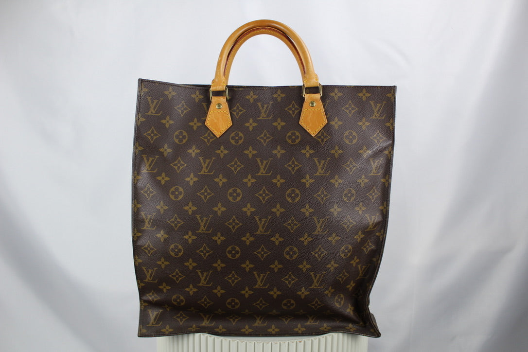 Louis Vuitton Sac Plat