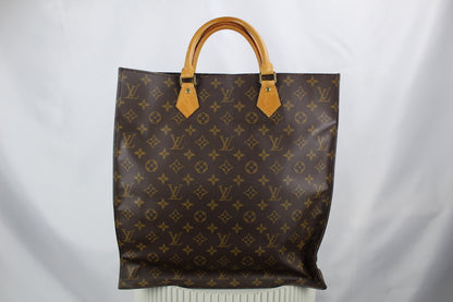 Louis Vuitton Sac Plat