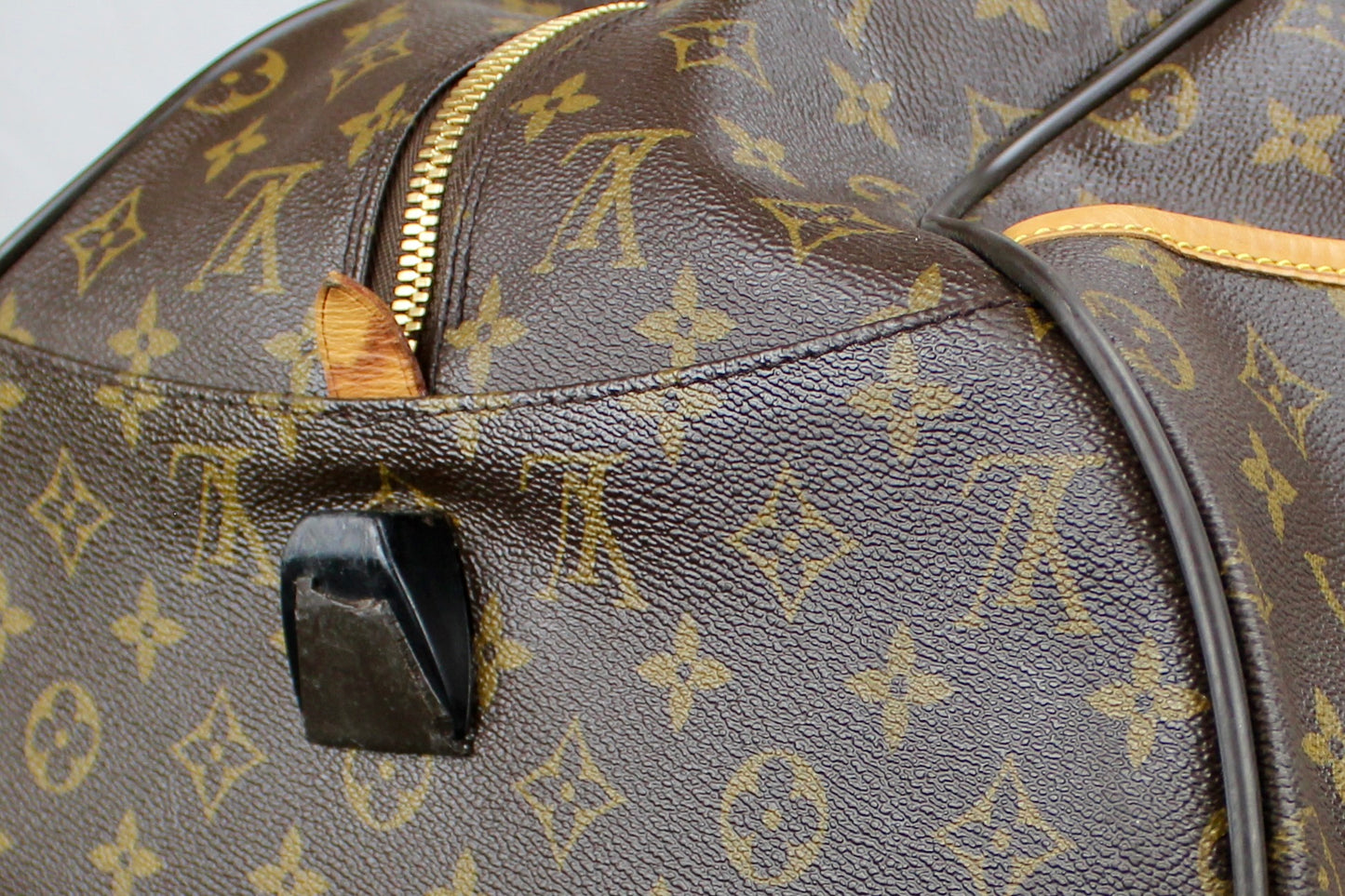 Louis Vuitton Eole 60
