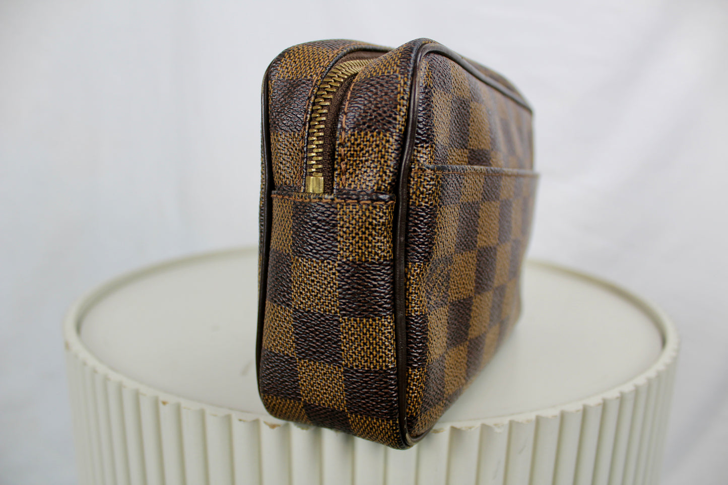 Louis Vuitton Damier Pochette Vie Macau