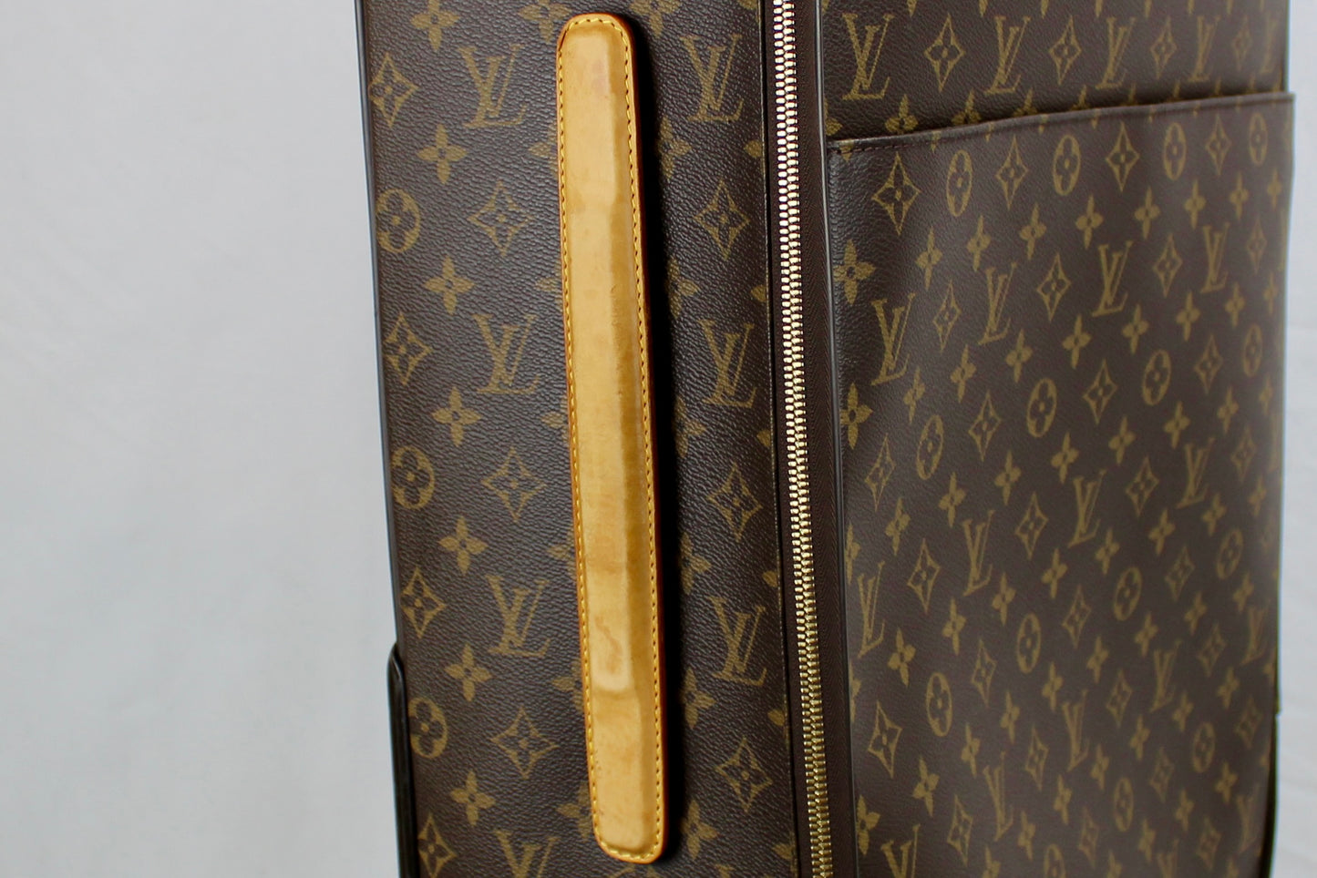 Louis Vuitton Pegase 50