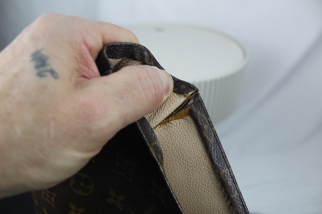 Louis Vuitton Sac Plat