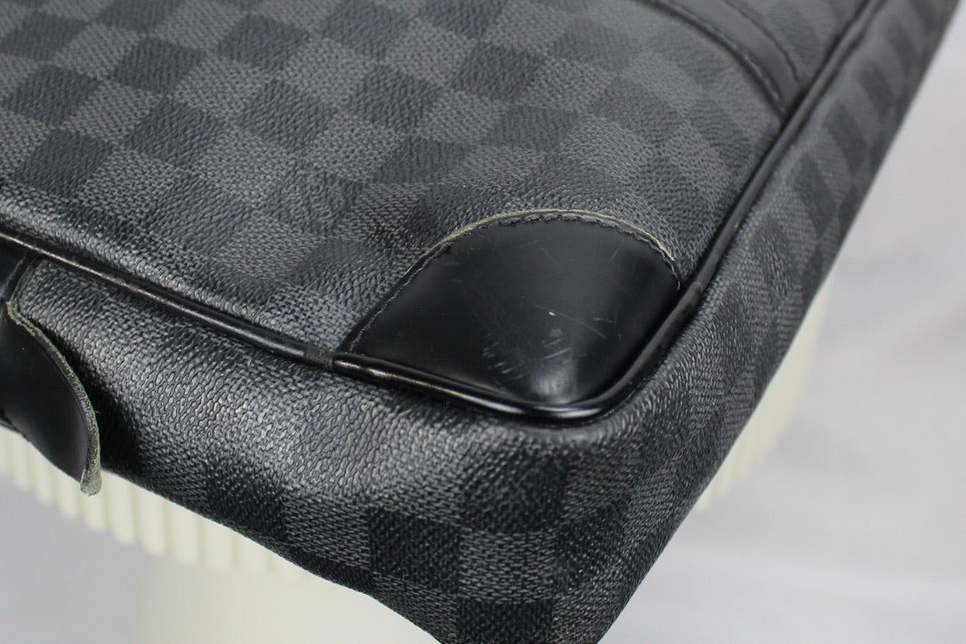 Louis Vuitton Porte Documents Voyage