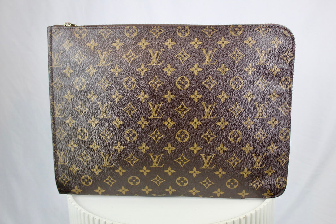 Louis Vuitton Poshe Documents