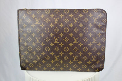 Louis Vuitton Poshe Documents
