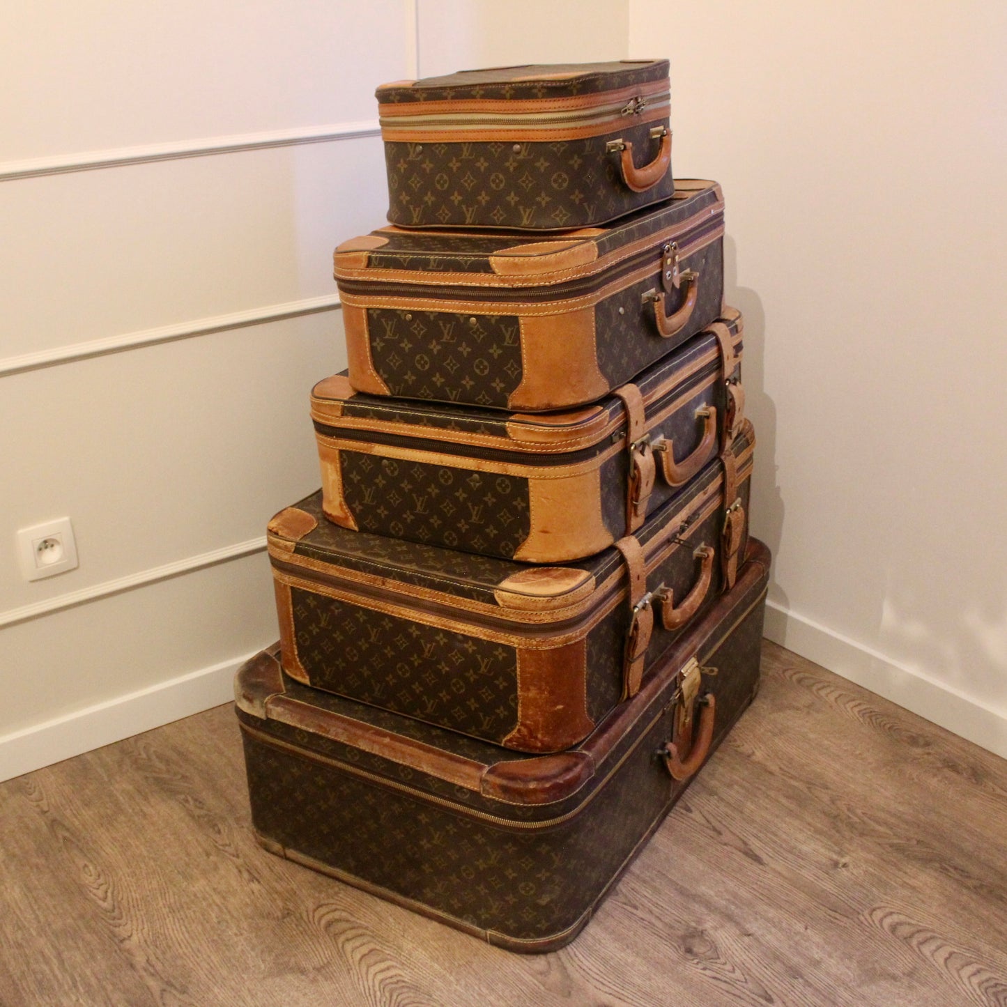 Louis Vuitton Stratos Collector Set