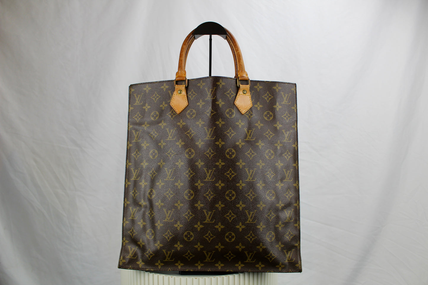 Louis Vuitton Sac Plat