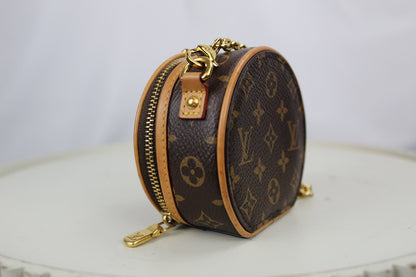Louis Vuitton Boite Chapeau Necklace Shoulder Pouch