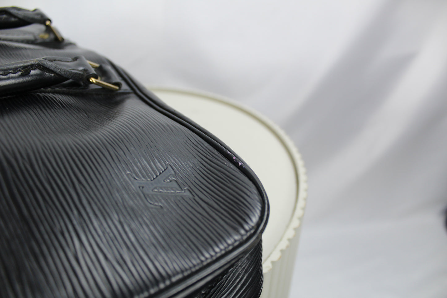 Louis Vuitton Porte Documents Voyage Epi