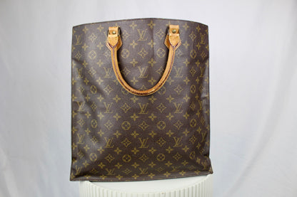 Louis Vuitton Sac Plat