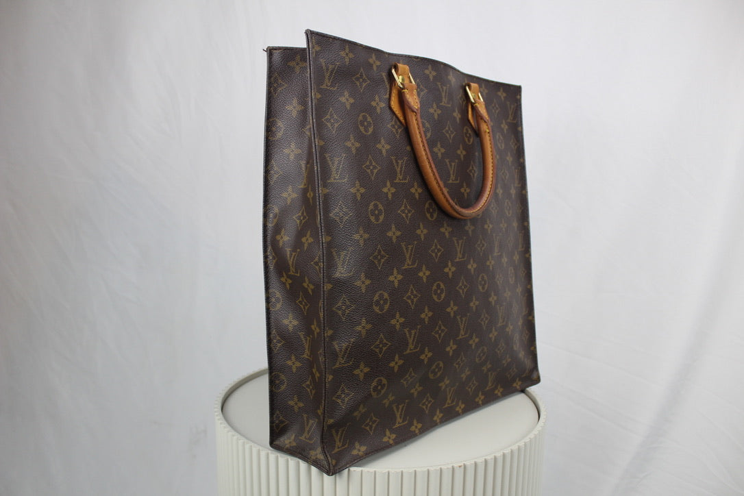 Louis Vuitton Sac Plat