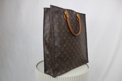 Louis Vuitton Sac Plat