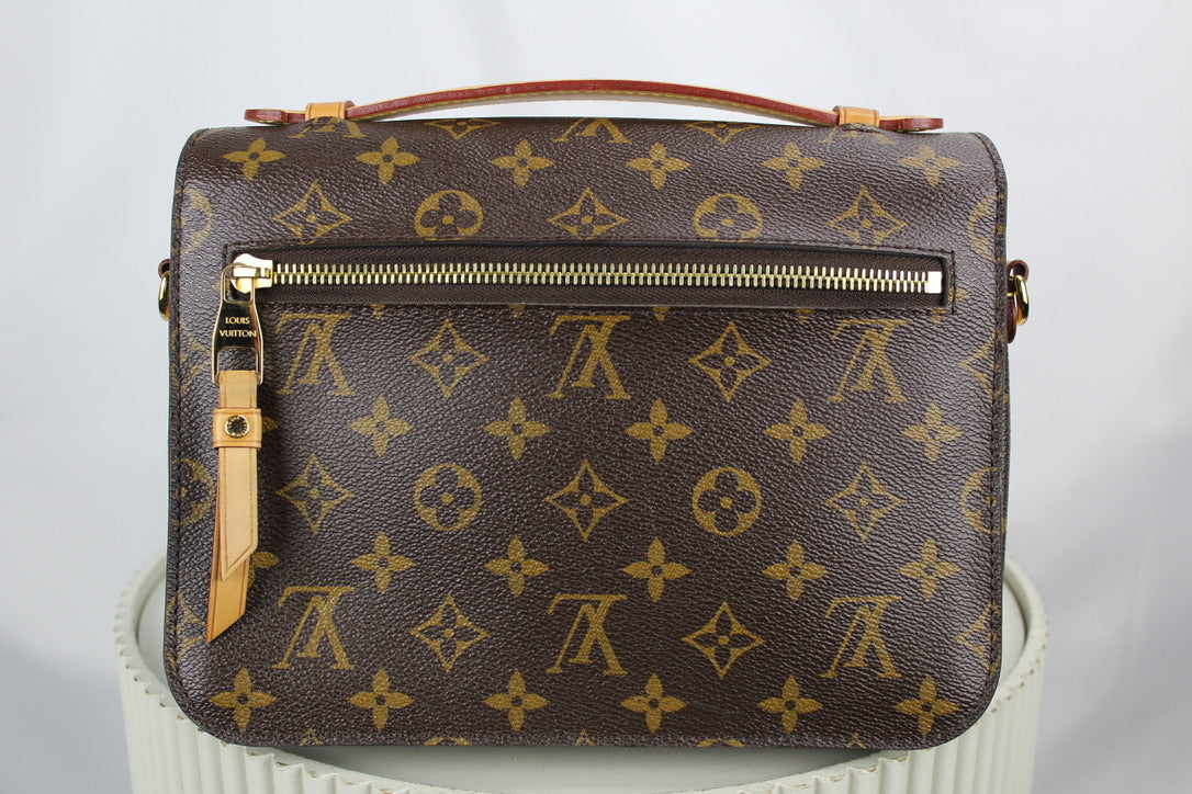 Louis Vuitton Pochette Metis MM