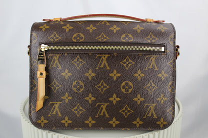 Louis Vuitton Pochette Metis MM