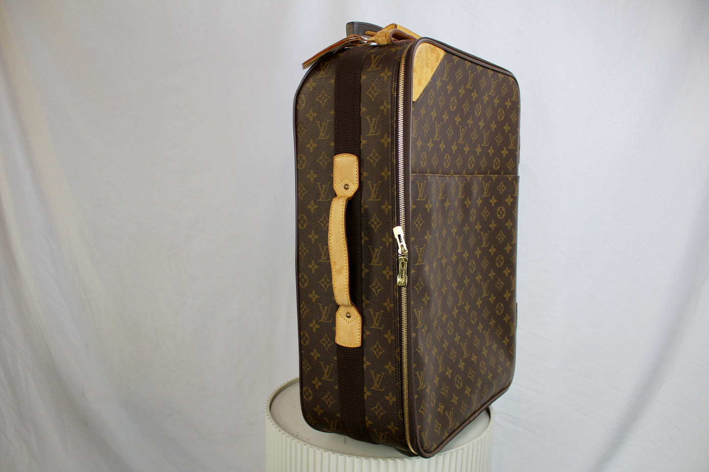Louis Vuitton Pegasé 60