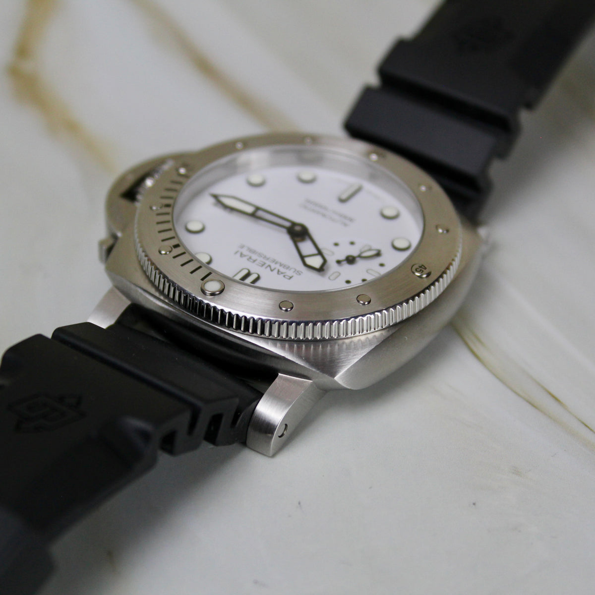 Panerai Luminor Submersible - PAM02223