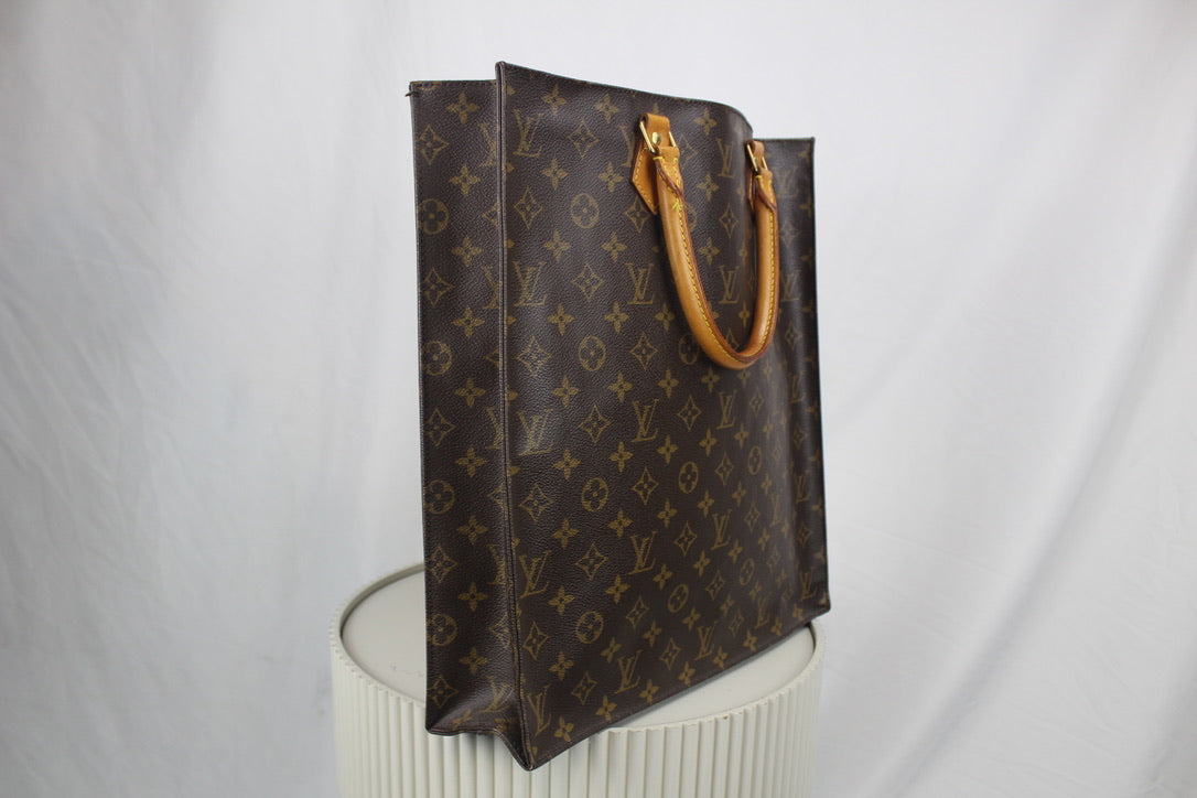 Louis Vuitton Sac Plat