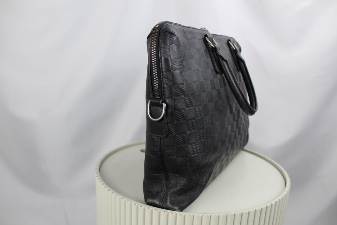 Louis Vuitton Porte Documents Voyage Onyx