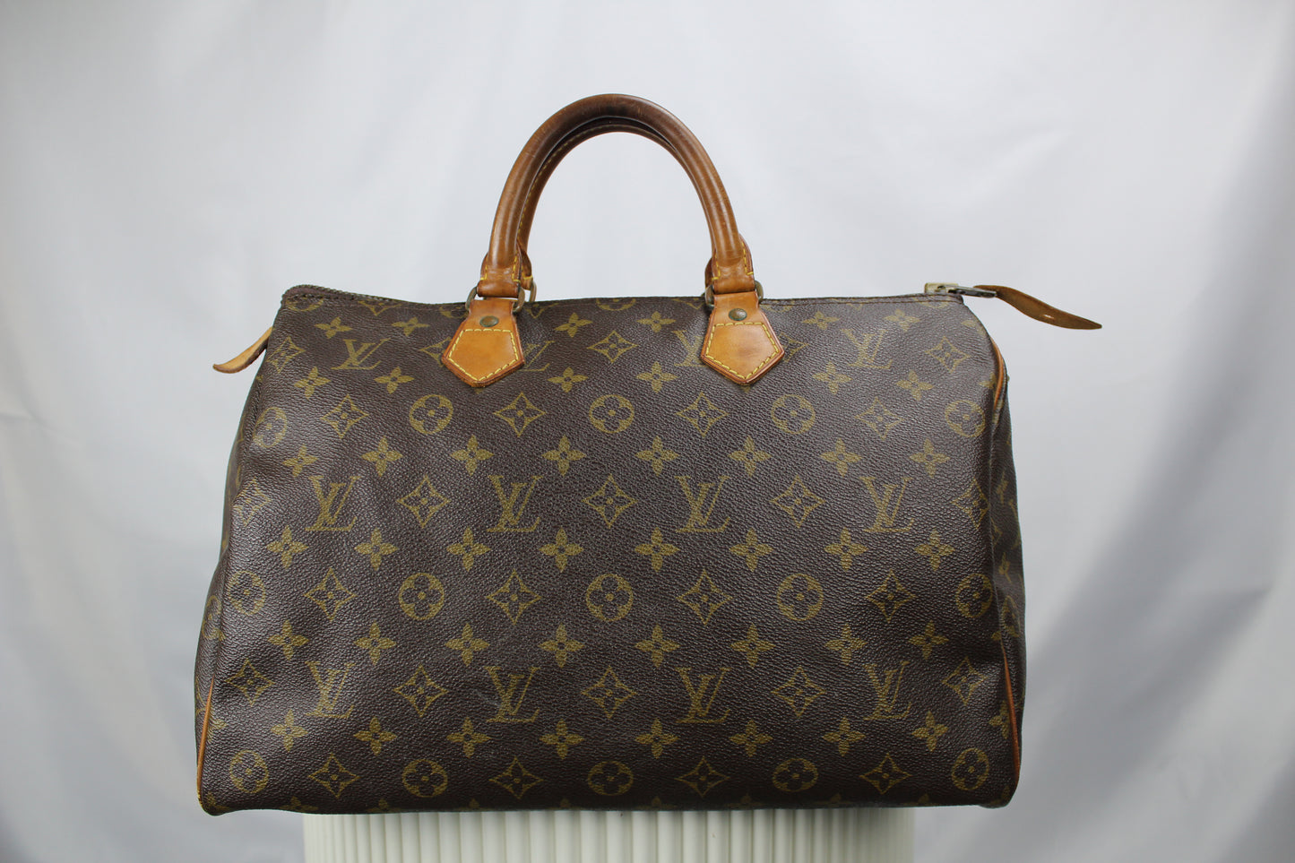 Louis Vuitton Speedy 35