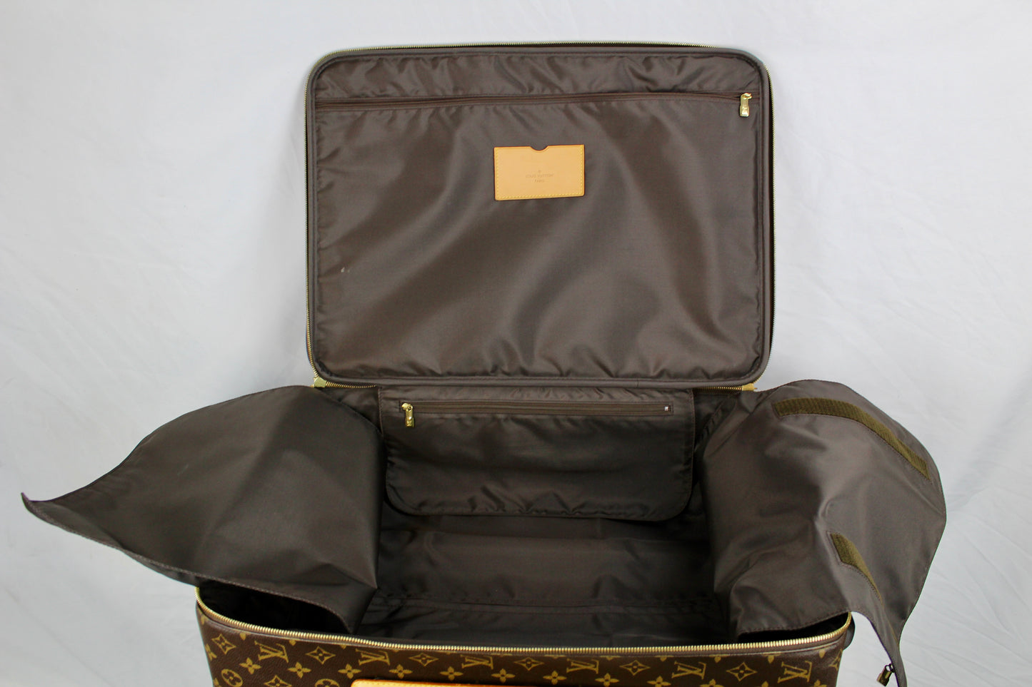 Louis Vuitton Pegase 50