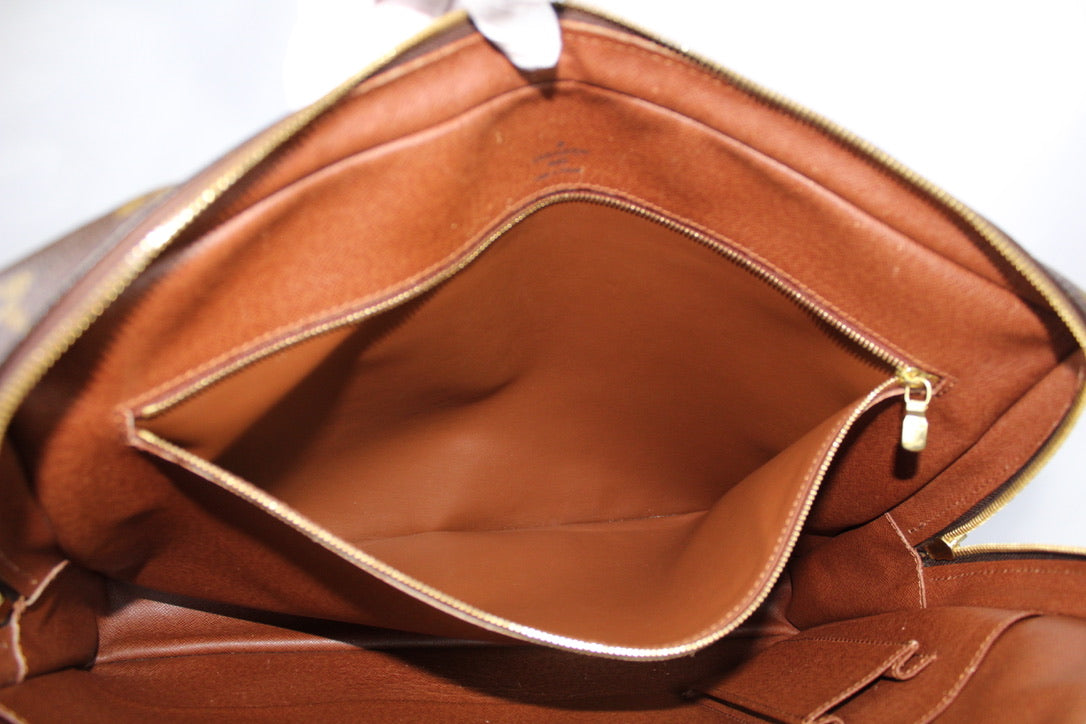 Louis Vuitton Porte Documents Voyage Macassar