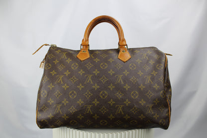 Louis Vuitton Speedy 35