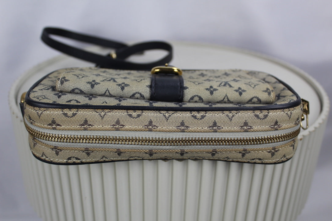 Louis Vuitton Mini Juliette MM