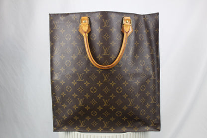 Louis Vuitton Sac Plat