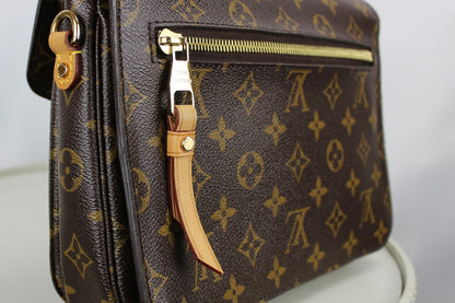 Louis Vuitton Pochette Metis MM