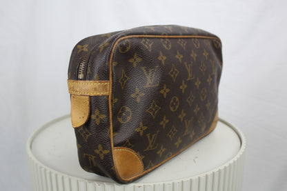 Louis Vuitton Compi 28