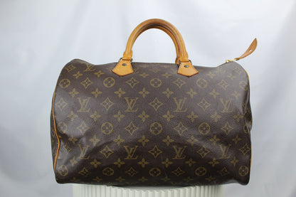Louis Vuitton Speedy 35
