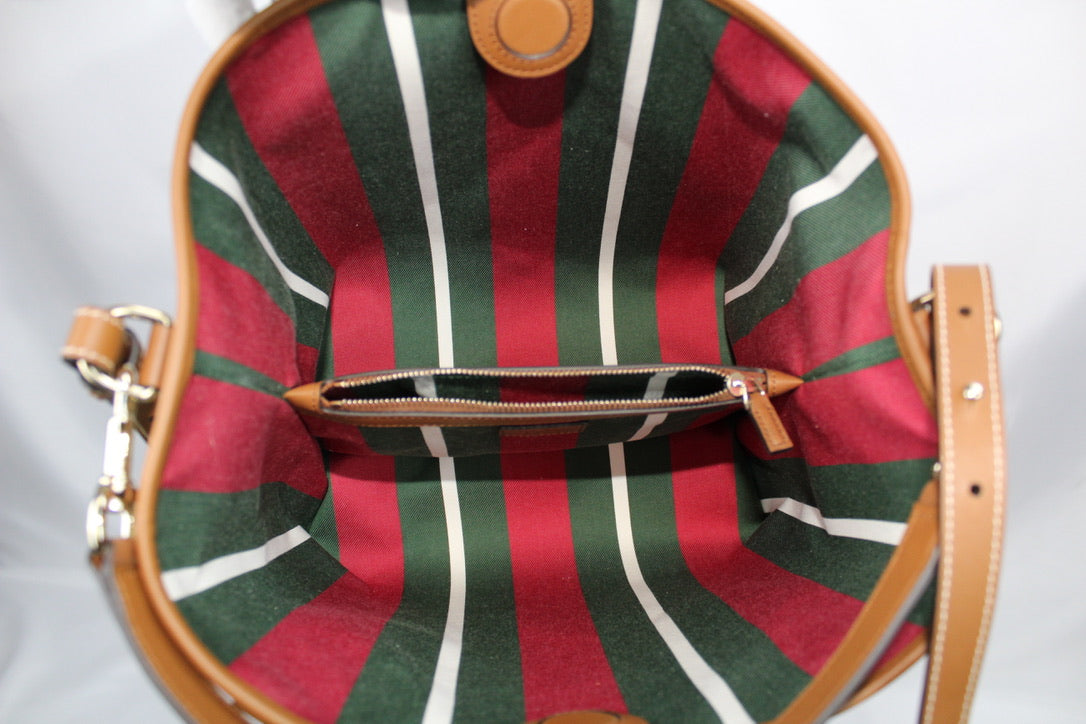 Gucci GG Emblem medium bucket bag
