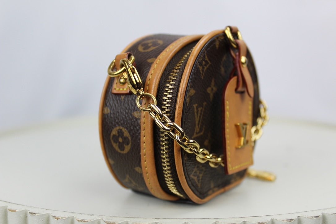 Louis Vuitton Boite Chapeau Necklace Shoulder Pouch