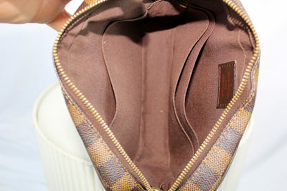 Louis Vuitton Damier Pochette Vie Macau