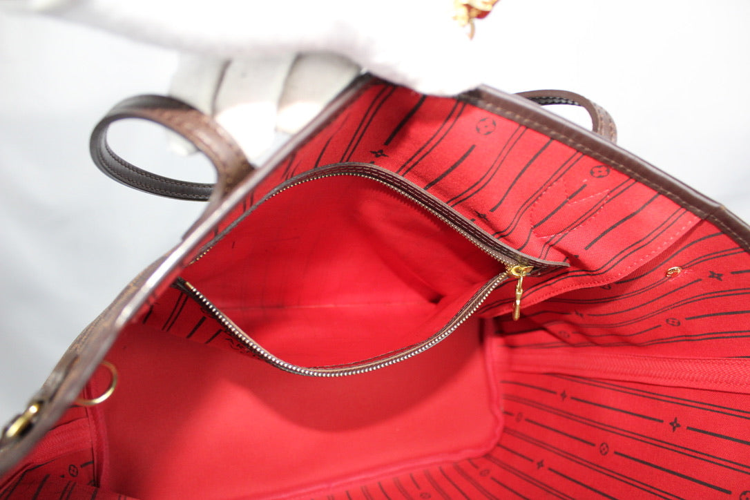 Louis Vuitton Neverfull MM