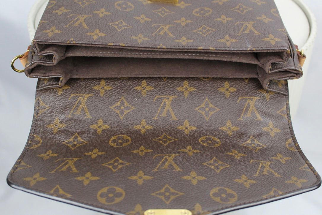 Louis Vuitton Pochette Metis MM
