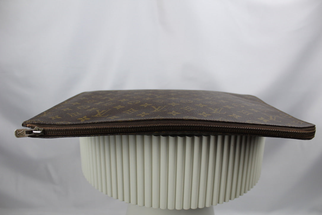 Louis Vuitton Pochette Documents