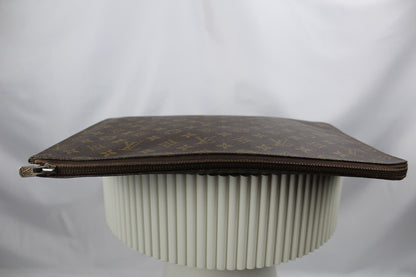 Louis Vuitton Pochette Documents