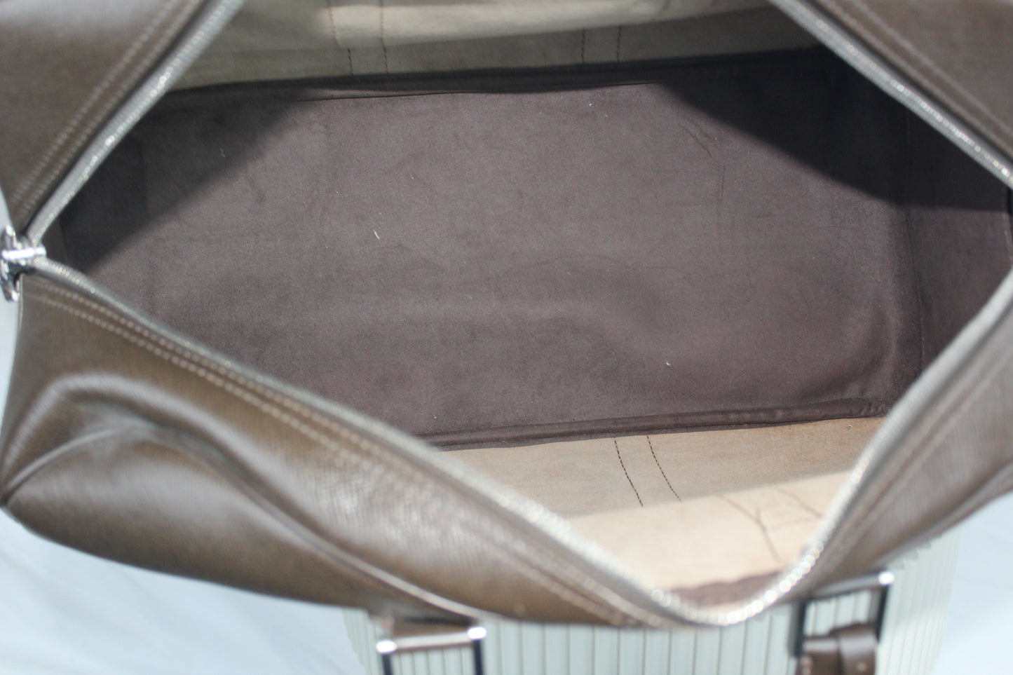 Louis Vuitton Kendall Taiga PM