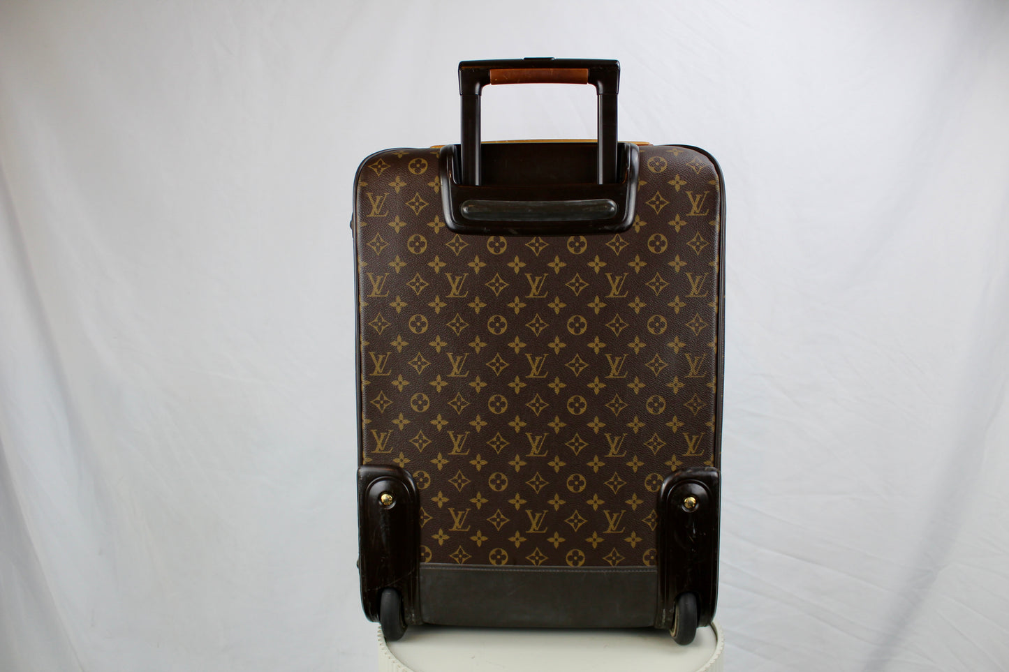 Louis Vuitton Pegase 50