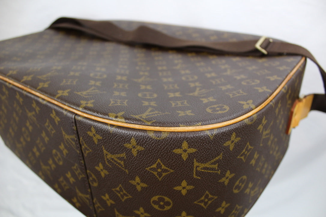 Louis Vuitton Packall GM