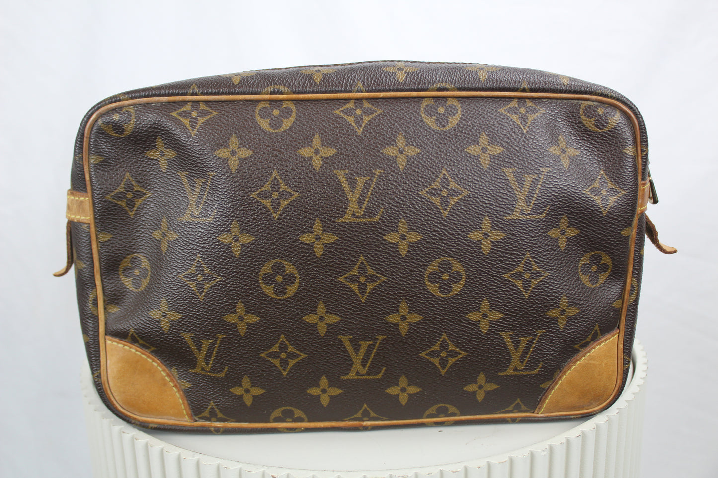 Louis Vuitton Compi 28