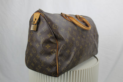 Louis Vuitton Speedy 35
