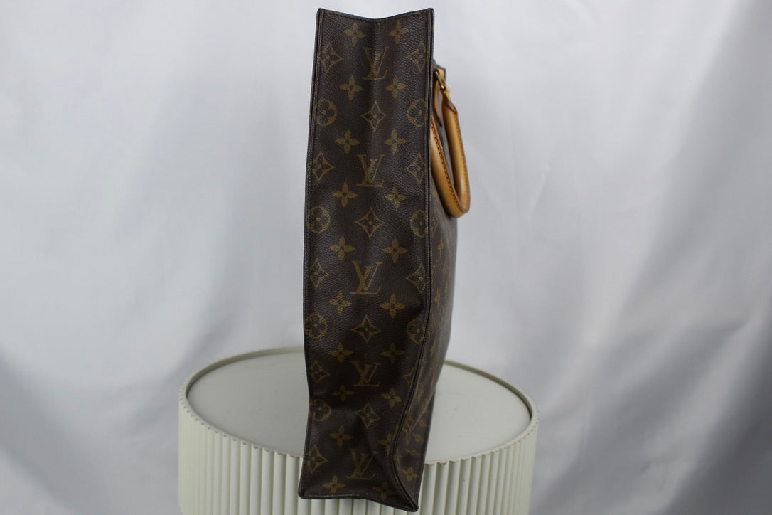 Louis Vuitton Sac Plat
