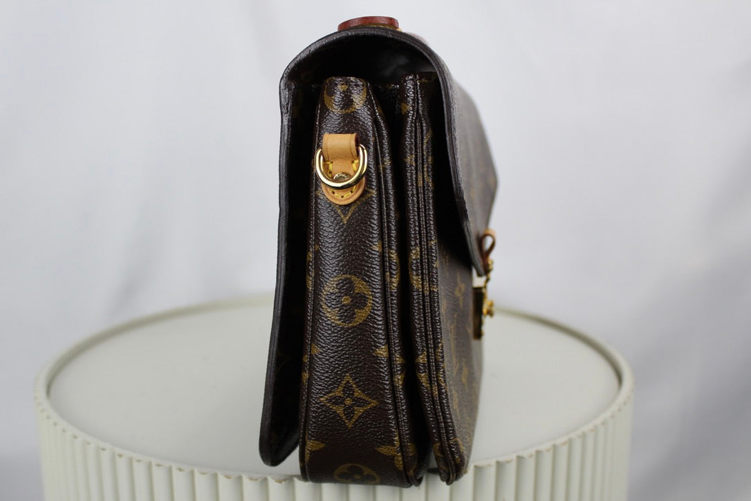 Louis Vuitton Pochette Metis MM