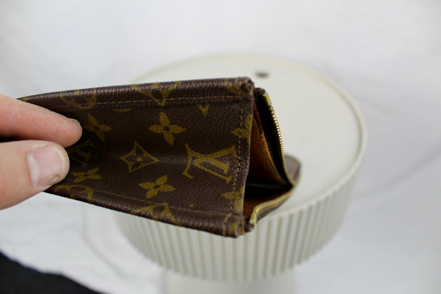 Louis Vuitton Poche Documents