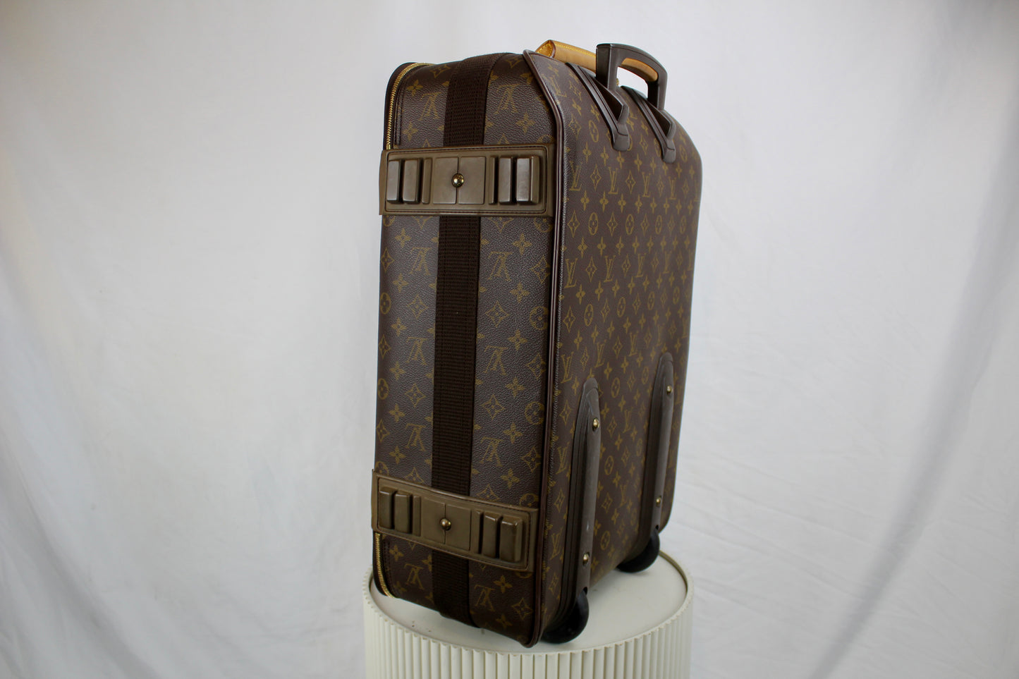 Louis Vuitton Pegasé 60