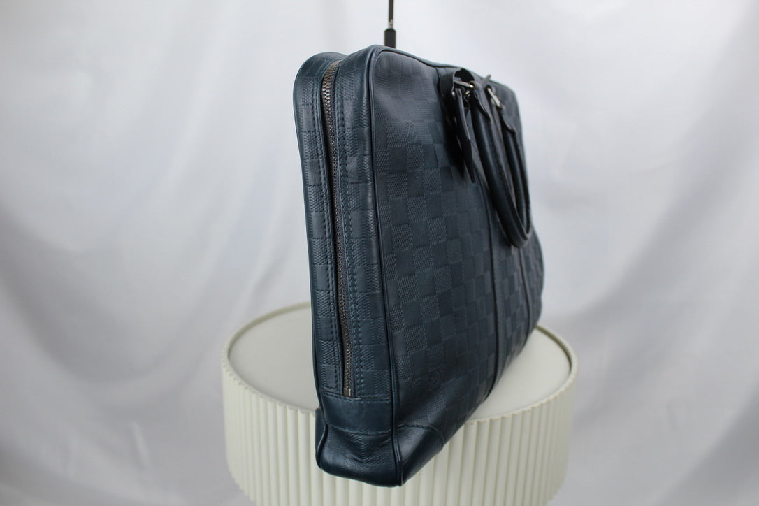 Louis Vuitton Porte Documents Voyage Neptune